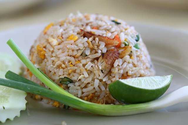 3 Procedures To Cook Tender Delicious Rice On Stove