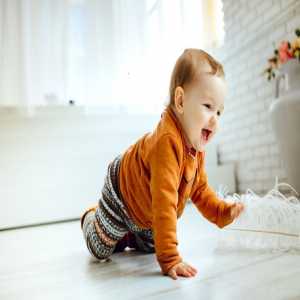 When Do Babies Start Crawling and How to Help Them
