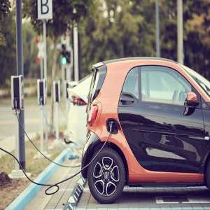 Using Electric Vehicles To Combat Air Pollution